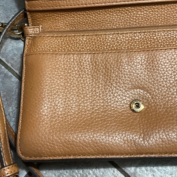 Michael Kors Tan and Cream Crossbody Bag - Picture 7 of 12